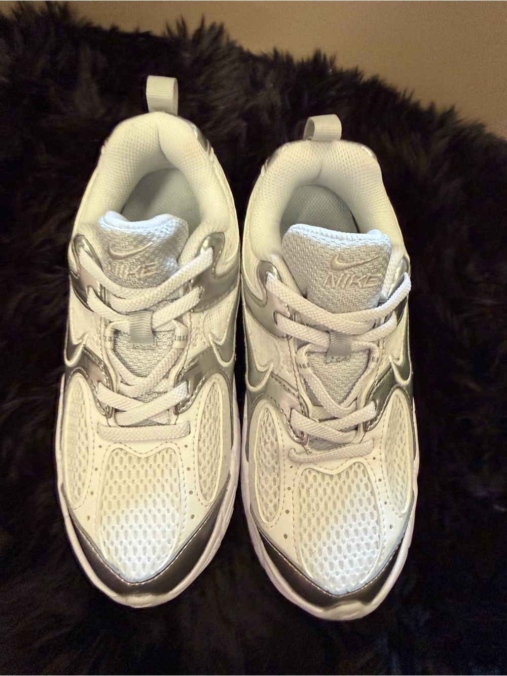 Nike White and Silver Kids' Lightweight Sneakers